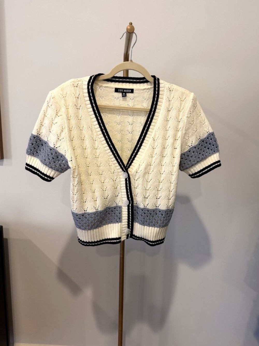Adorable short sleeve sweater